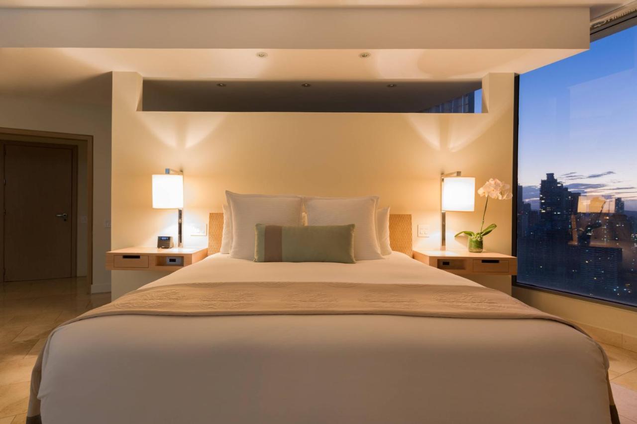 Готель Jw Marriott Panama Екстер'єр фото A bedroom at the Mandarin Oriental, New York