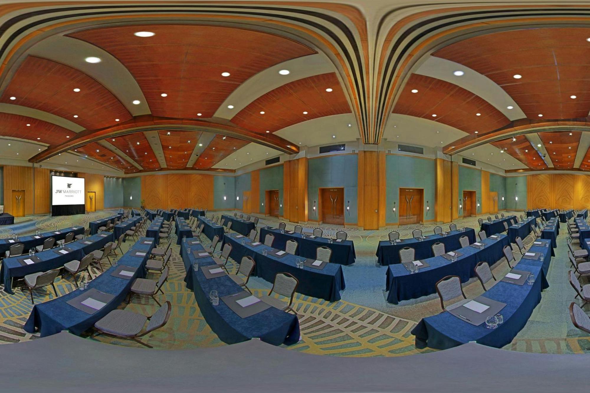 Готель Jw Marriott Panama Екстер'єр фото The 360° image of the meeting room of the European University Barcelona
